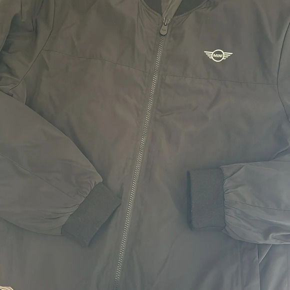 Mini - Picture 2 of 6